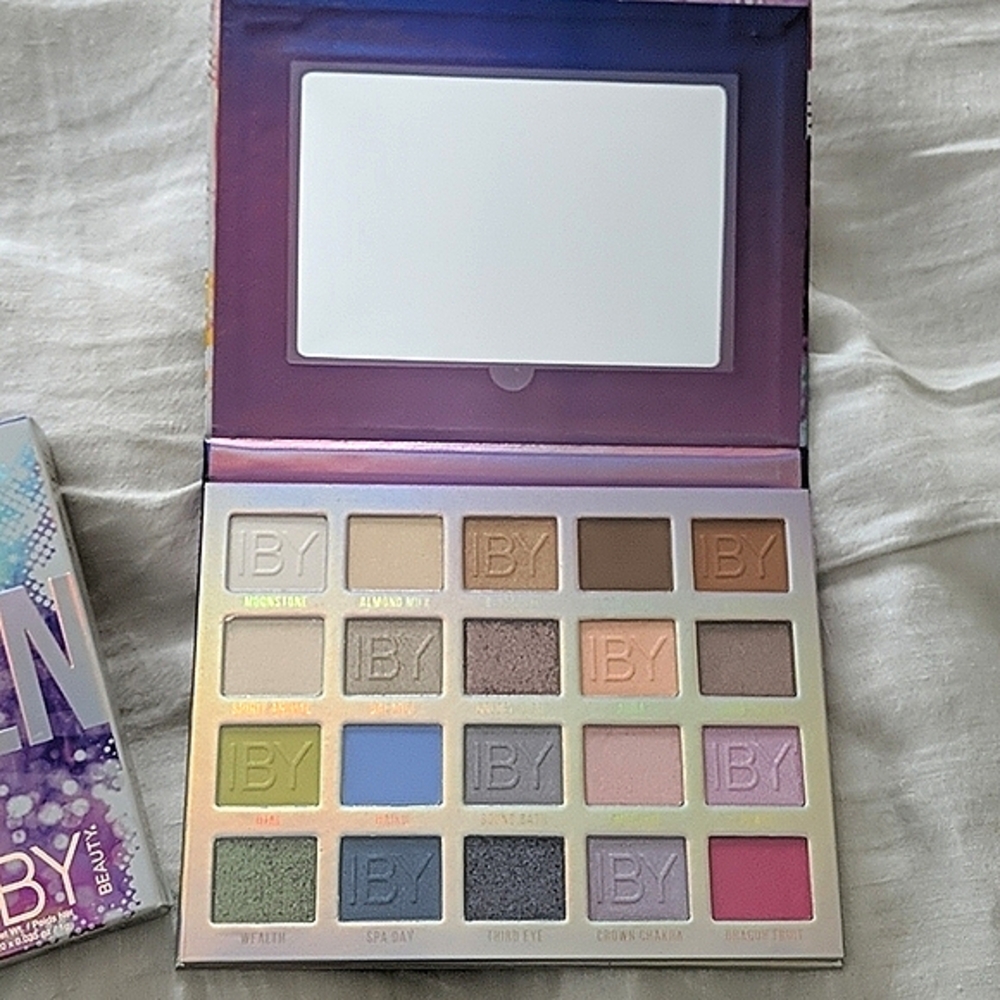 IBY Colorful Eyeshadow Palette Jewel Tone New Mixed Formula - Picture 2 of 7